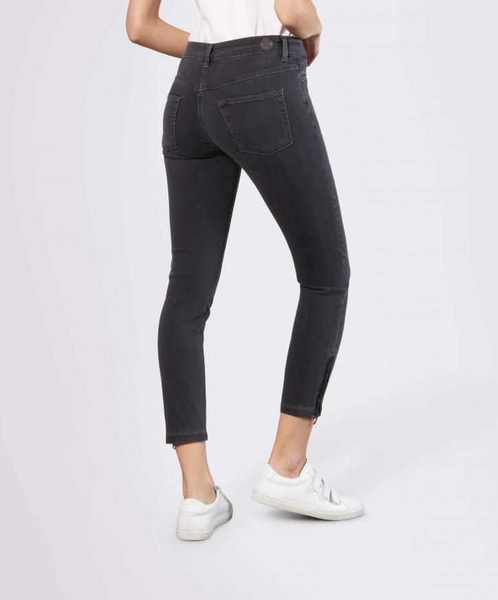 mörkgråa korta jeans bak