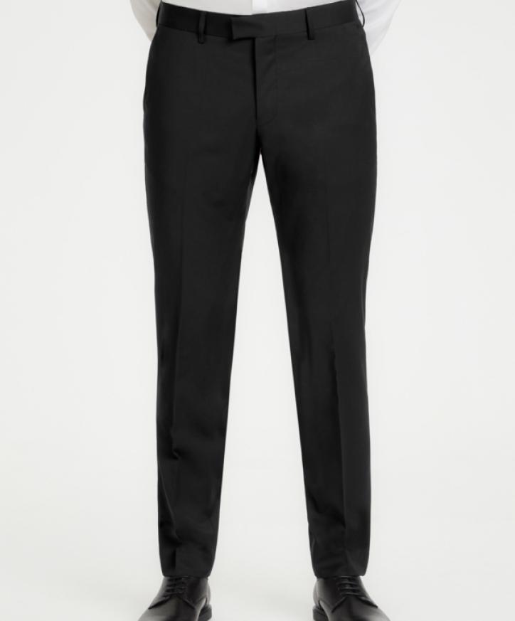 Kostymbyxa i svart för 119,95€