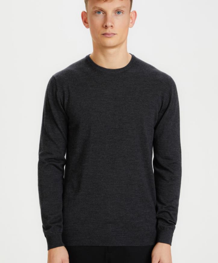 Merinoull pullover i grey melange 99,95€