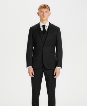 Svart kavaj 239,00€